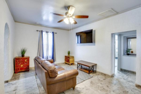 El Paso Vacation Rental about 6 Mi to Downtown!